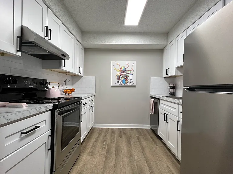 Spring Chase Apartments — Photo 1