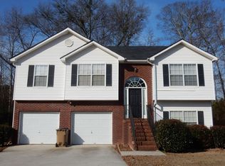 1573 Blossom Dr, College Park, GA 30349