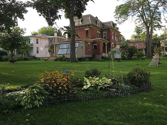 Rear view from Gardens.