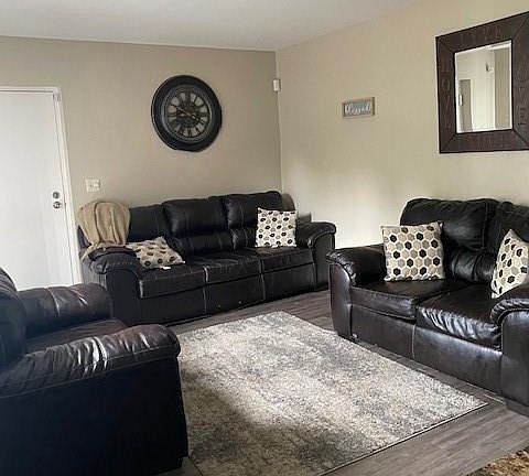 2nd image of 5525 Salem Bend Dr