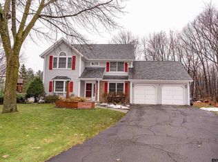 7 Christine Ct, Latham, NY 12110