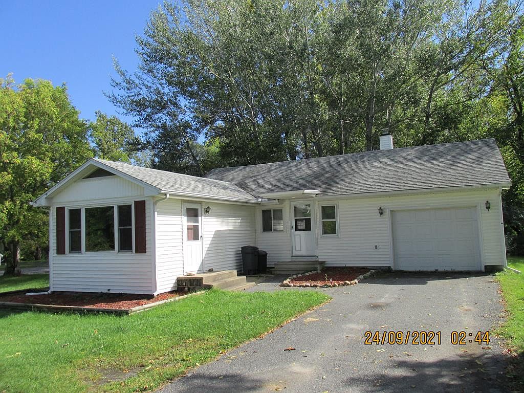 437 Rugar St, Plattsburgh, NY 12901 Zillow