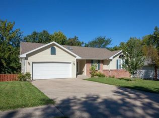5105 Cedar Ridge Dr, Columbia, MO 65203