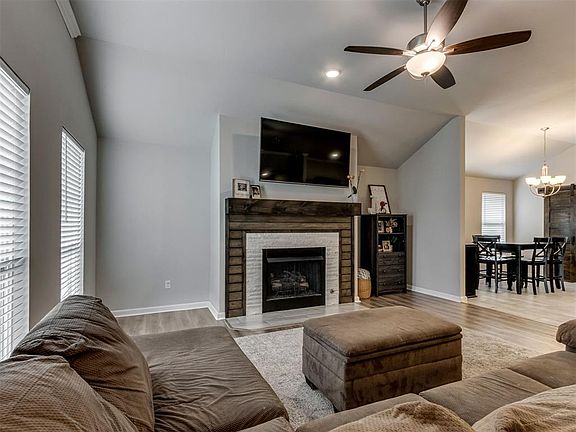 5th image of 9220 SW 48th Ter