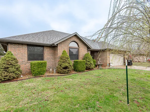2455 S Laurel Avenue, Springfield, MO 65807