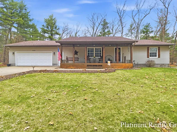 6226 Hall Rd, Muskegon, MI 49442