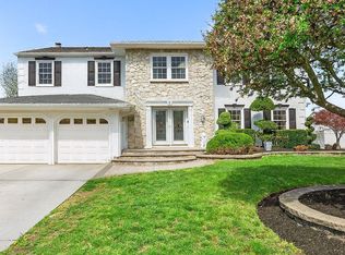 5 Greenleigh Cir, Sewell, NJ 08080