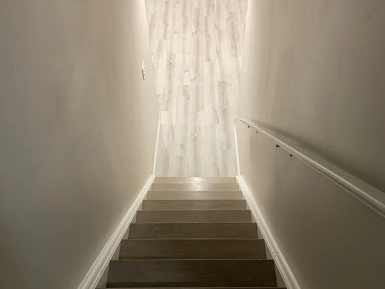 70 Cantwell Cres #BASEMENT — Photo 2