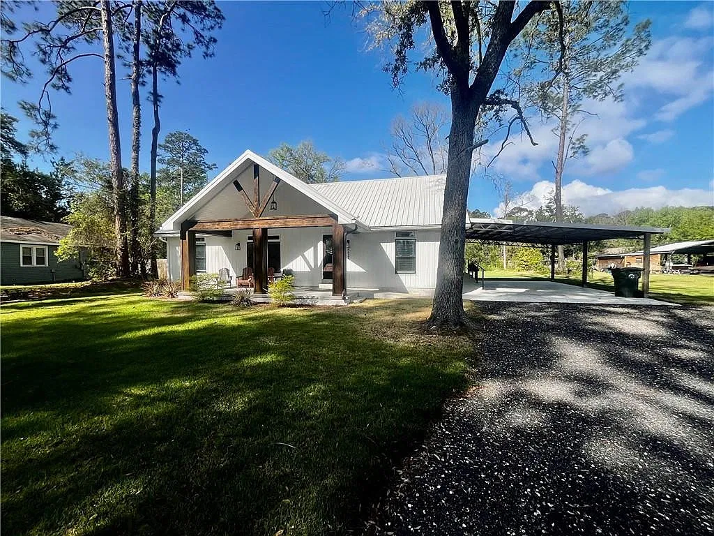 3 bed, 1470 sqft, $2,350 — Photo 1