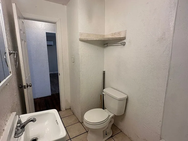 82 N Fairmont St — Photo 8
