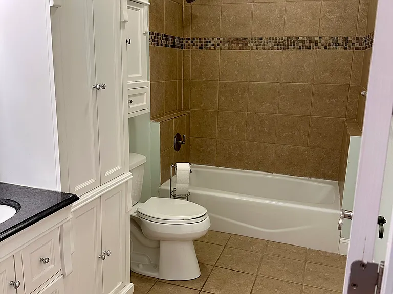 Grandview Dr — Photo 8