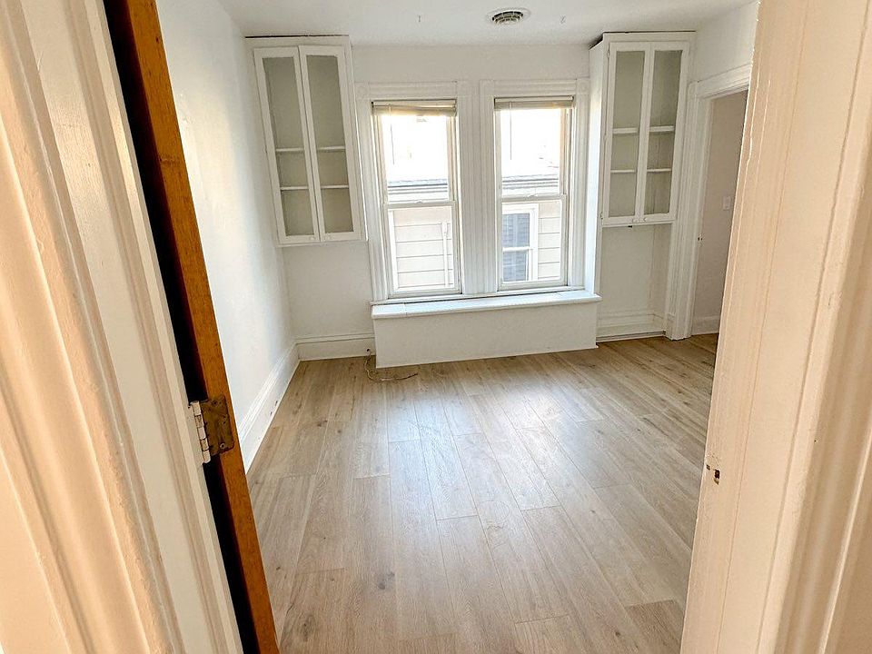 1st image of 833 Park Ave