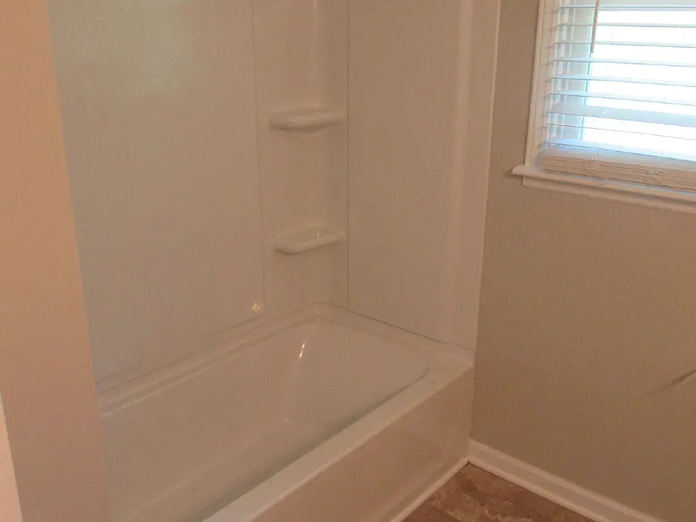 208 Crescent Ct — Photo 17