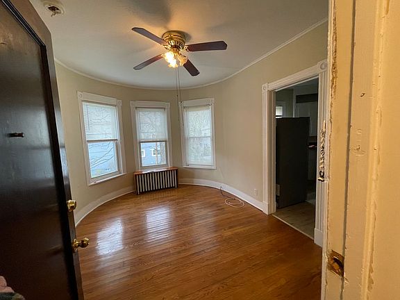 4th image of 25 Woodlawn Ave APT 6