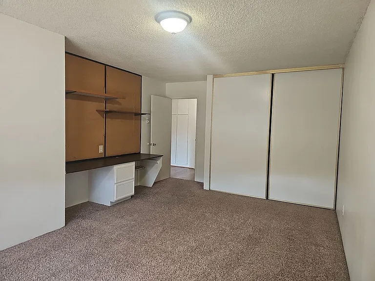 190 California Blvd — Photo 13