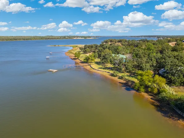 102 Comanche Trl, Nocona, TX 76255