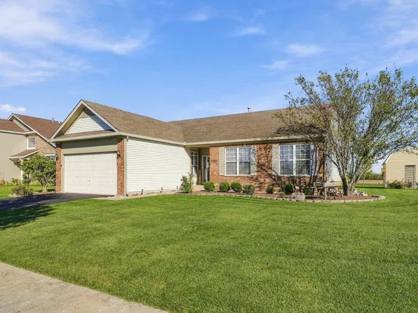 1821 Monhegan Ave, Beecher, IL 60401