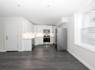 186 Sumner St #3, Boston, MA 02128