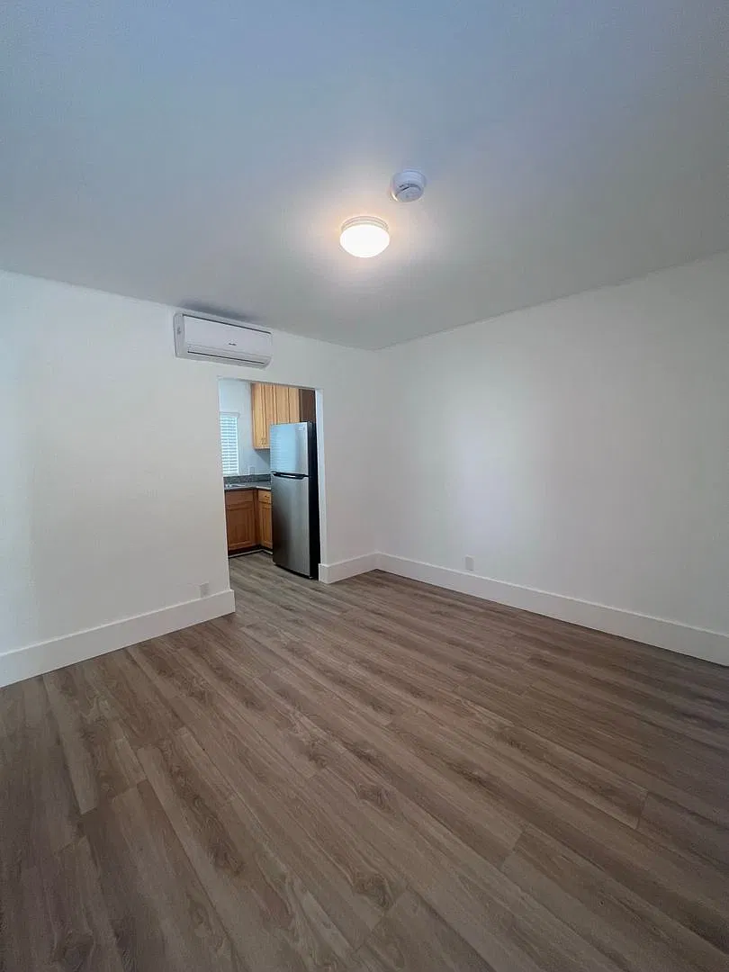 1418-1424 Isabel Street — Photo 3