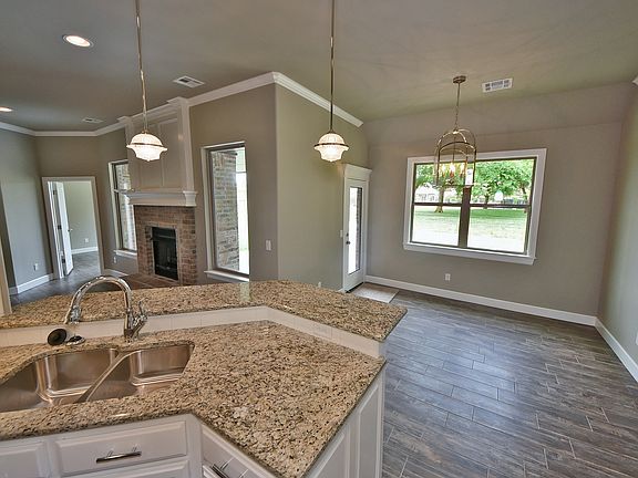 5th image of 17405 Braken Dr