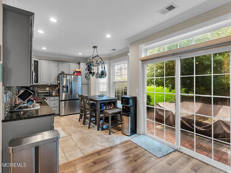 196 Shinnecock Dr — Photo 11