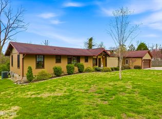 10 Hilltop Pl, Norris, TN 37828