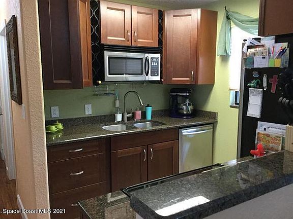 4th image of 2200 Flower Tree Cir #B