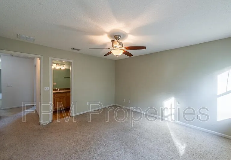 807 Scrub Jay Dr — Photo 20