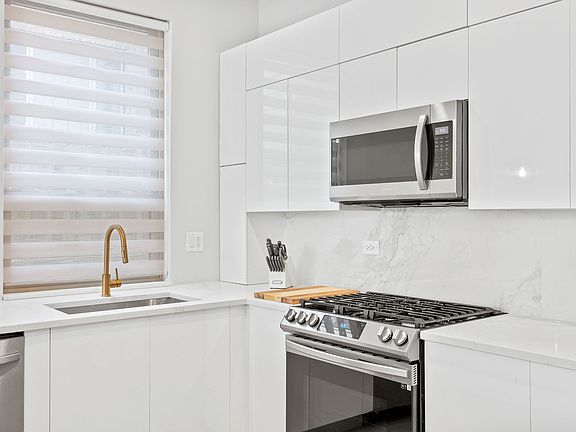 5th image of 4931 N Kimball Ave #1S