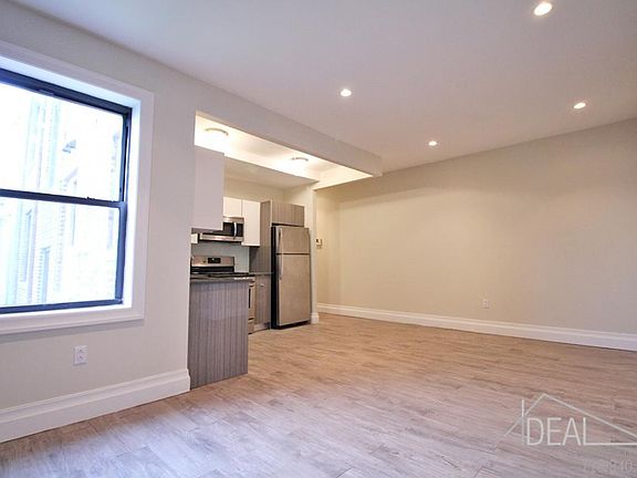 3rd image of 10213 Corona Ave APT 2F