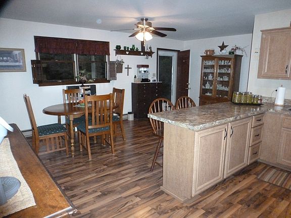 3rd image of 221 Greenwood Dr