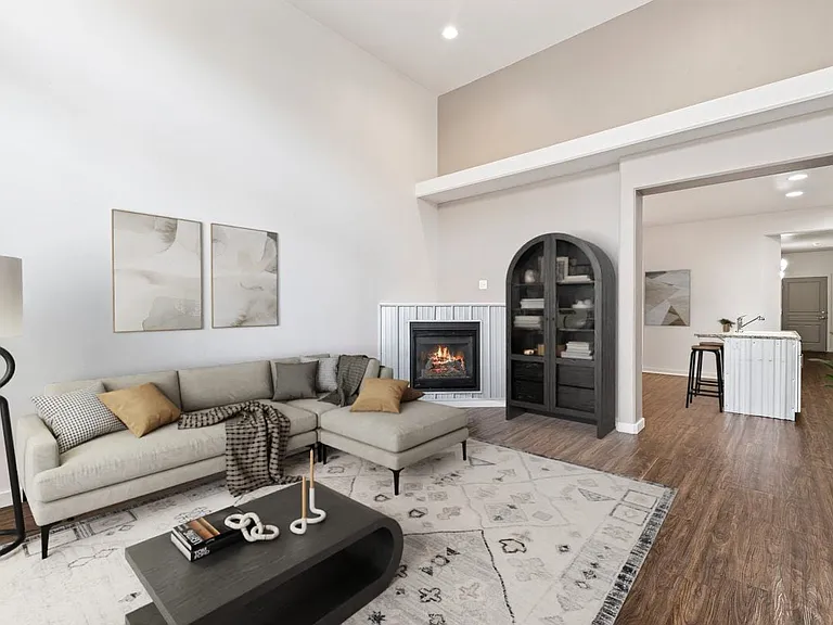 Verraso Village Townhomes — Photo 4