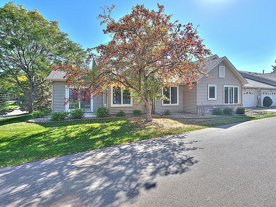 1st image of 934 Stratford Ln W #934