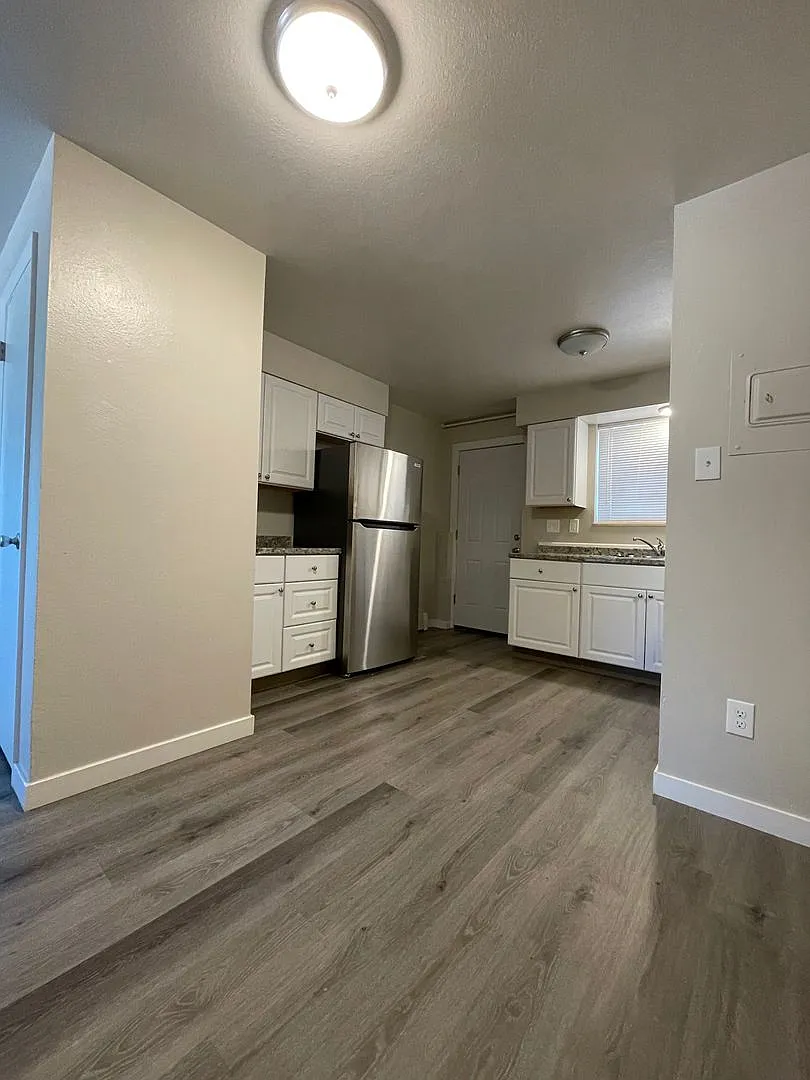 Beautiful 3 Bed 1 Bath Apartment Move In Special $500 Off First Month — Photo 2