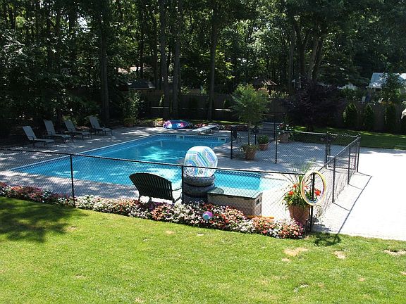 3rd image of 177 Sycamore Cir
