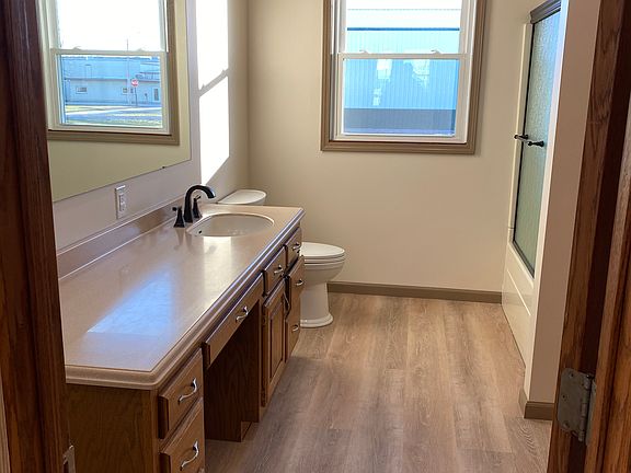 4th image of 105 Wapak St