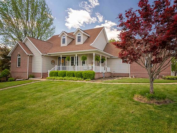 2nd image of 1800 Wren Dr