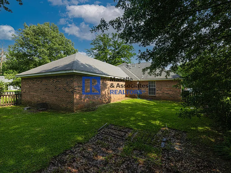 114 Fox Meadow Dr — Photo 35