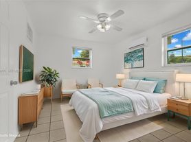 577 NW 90th St