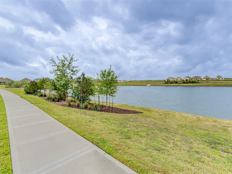 6607 Arabella Lakes Dr — Photo 46