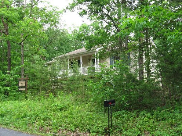 15 Locust Ln, Mount Jackson, VA 22842