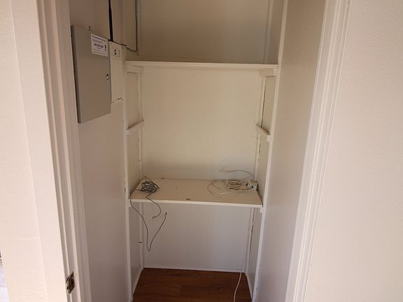 5th image of 5107 Cass St #5107