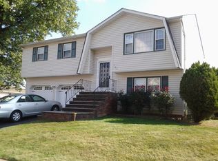 197 W 1st St, Edison, NJ 08820