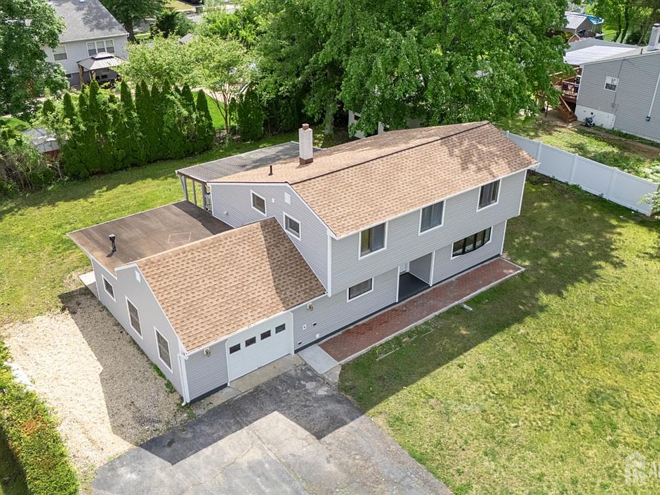 1st image of 12 Daniel Rd