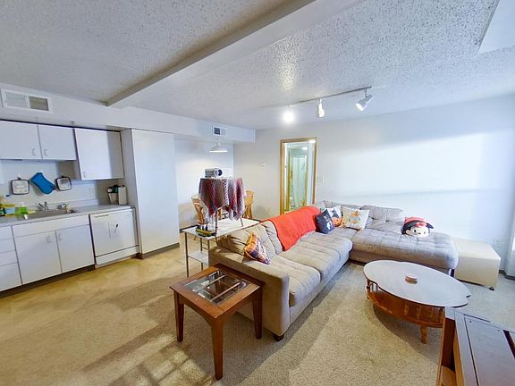 Royal Towers Apartment Rentals With Virtual Tours Manhattan Ks Zillow