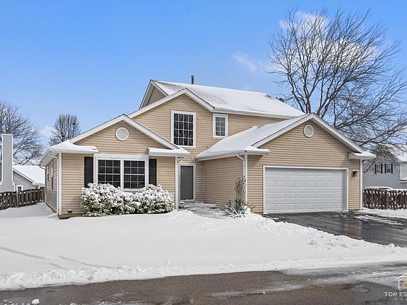 2nd image of 157 N Crooked Lake Ln
