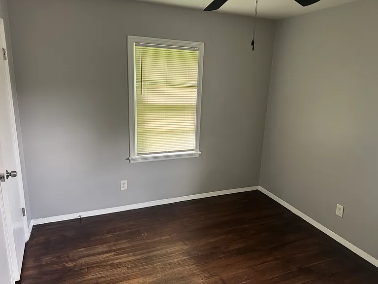 2058 Willow Wood Ave — Photo 6
