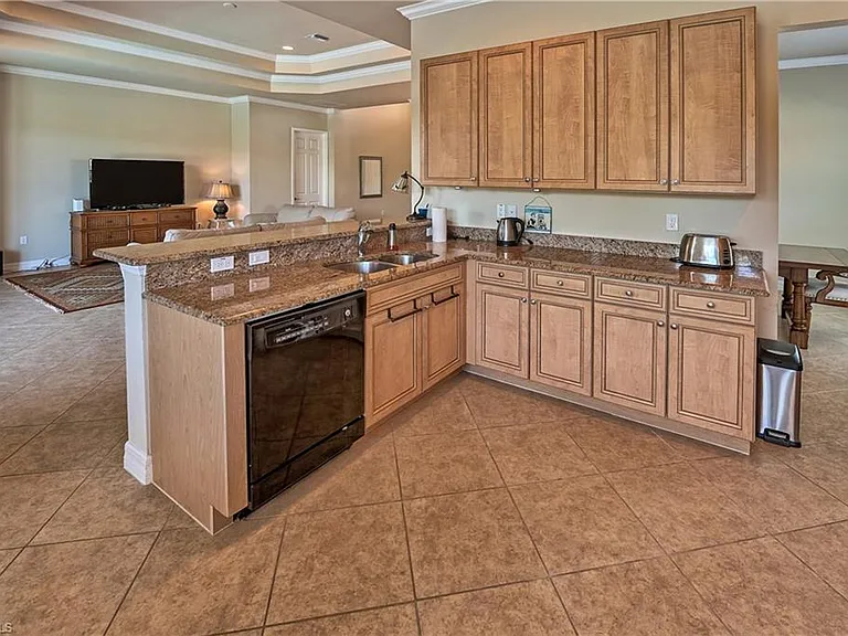 6623 Monterey Point — Photo 7