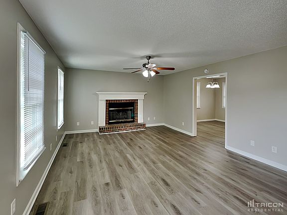 2nd image of 113 Green Springs Ct