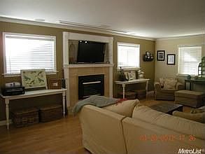 4th image of 12756 Highland Ct